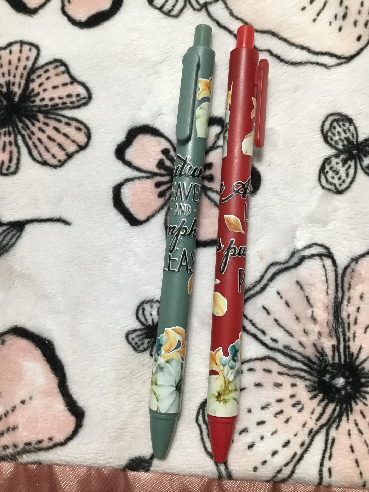 Vinyl Halloween/ fall pens